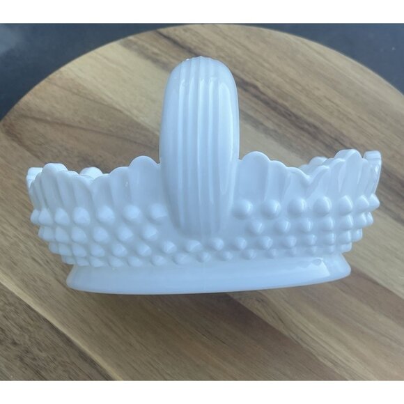 Vtg Fenton Basket Hobnail Milk Glass Oval Double Ribbed Handle Dish Cottagecore - Picture 3 of 7